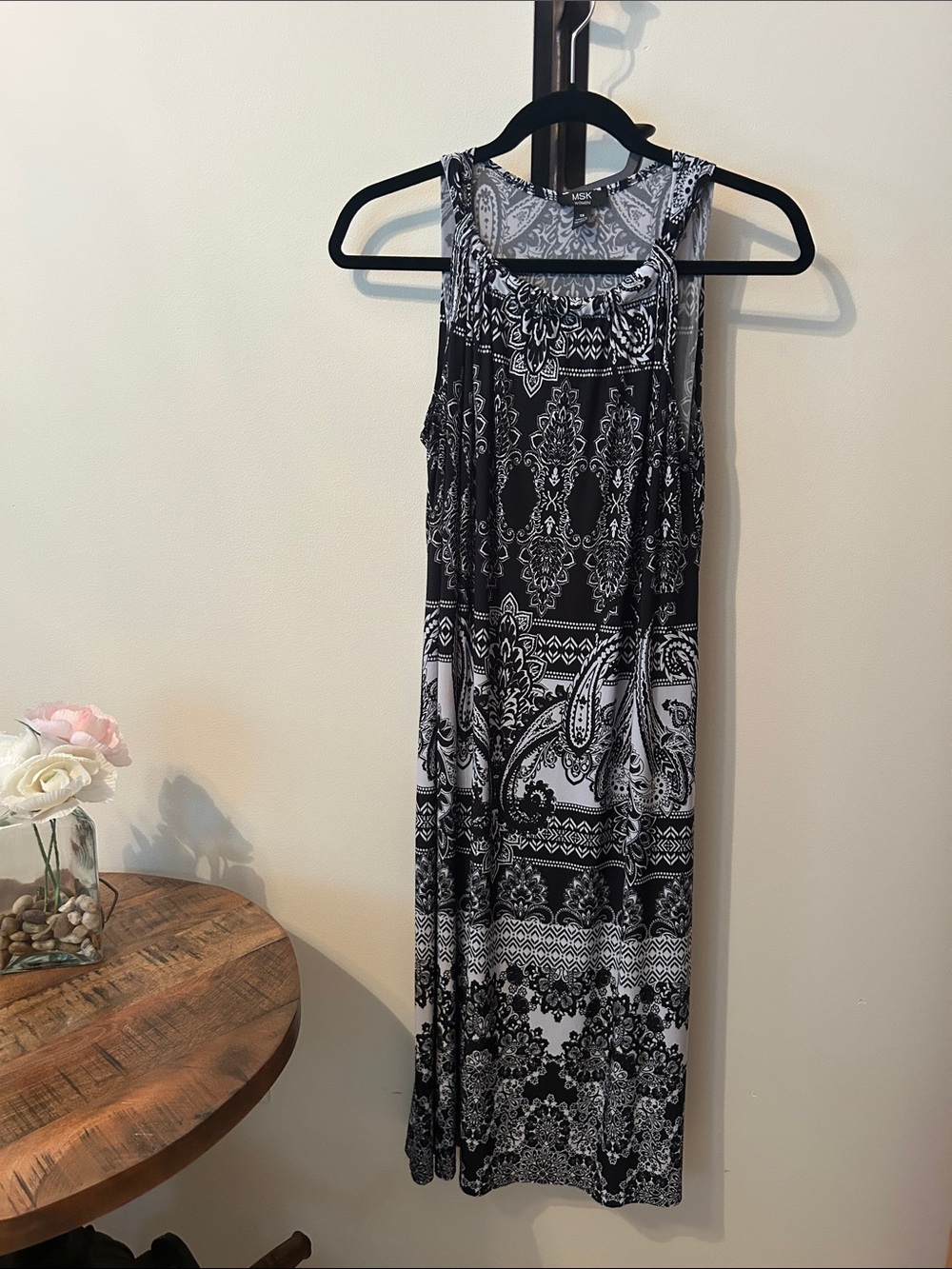 MSK Women's Black and White Halter Dress